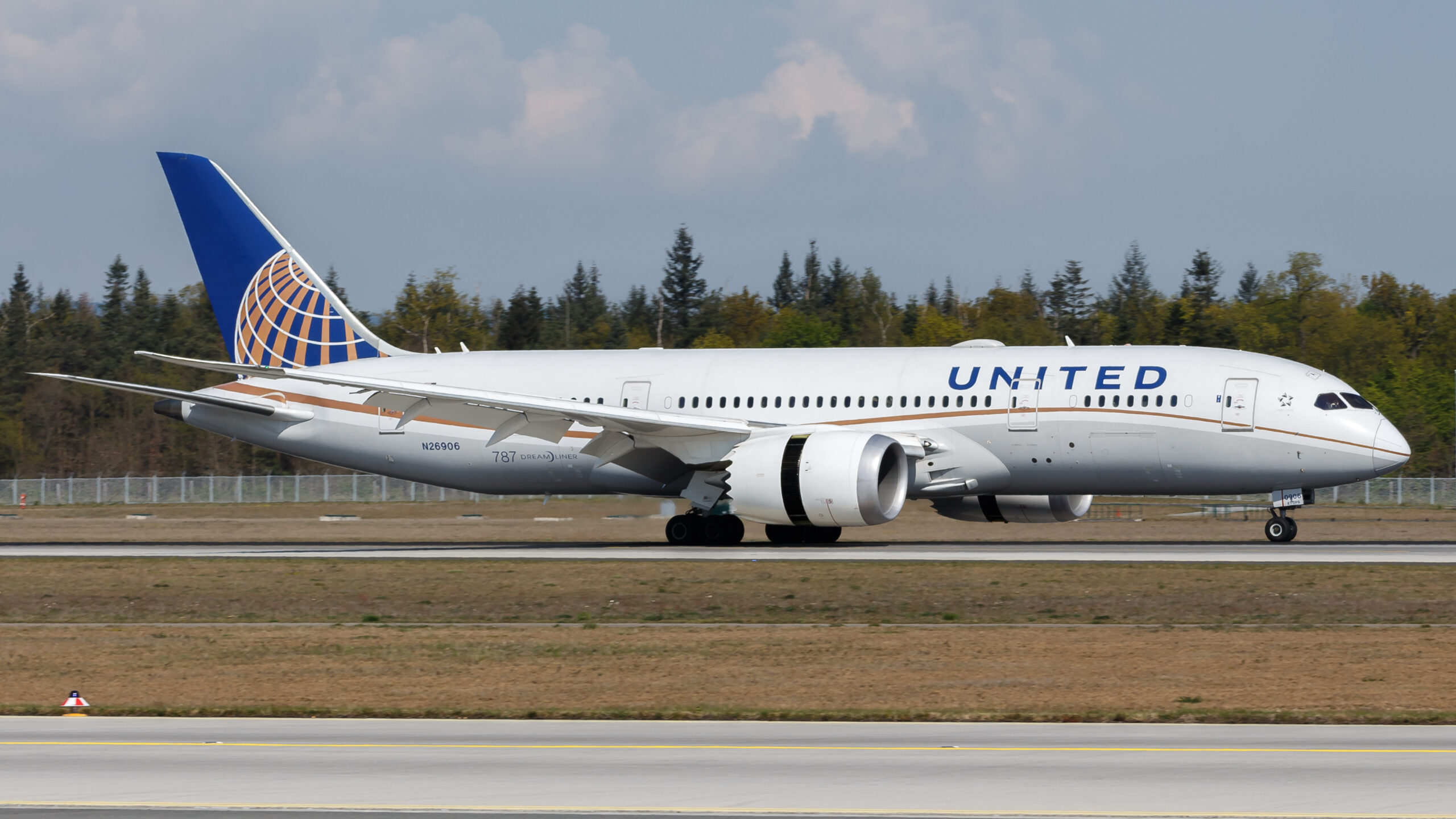 united airlines flight ua770 emergency diversion
